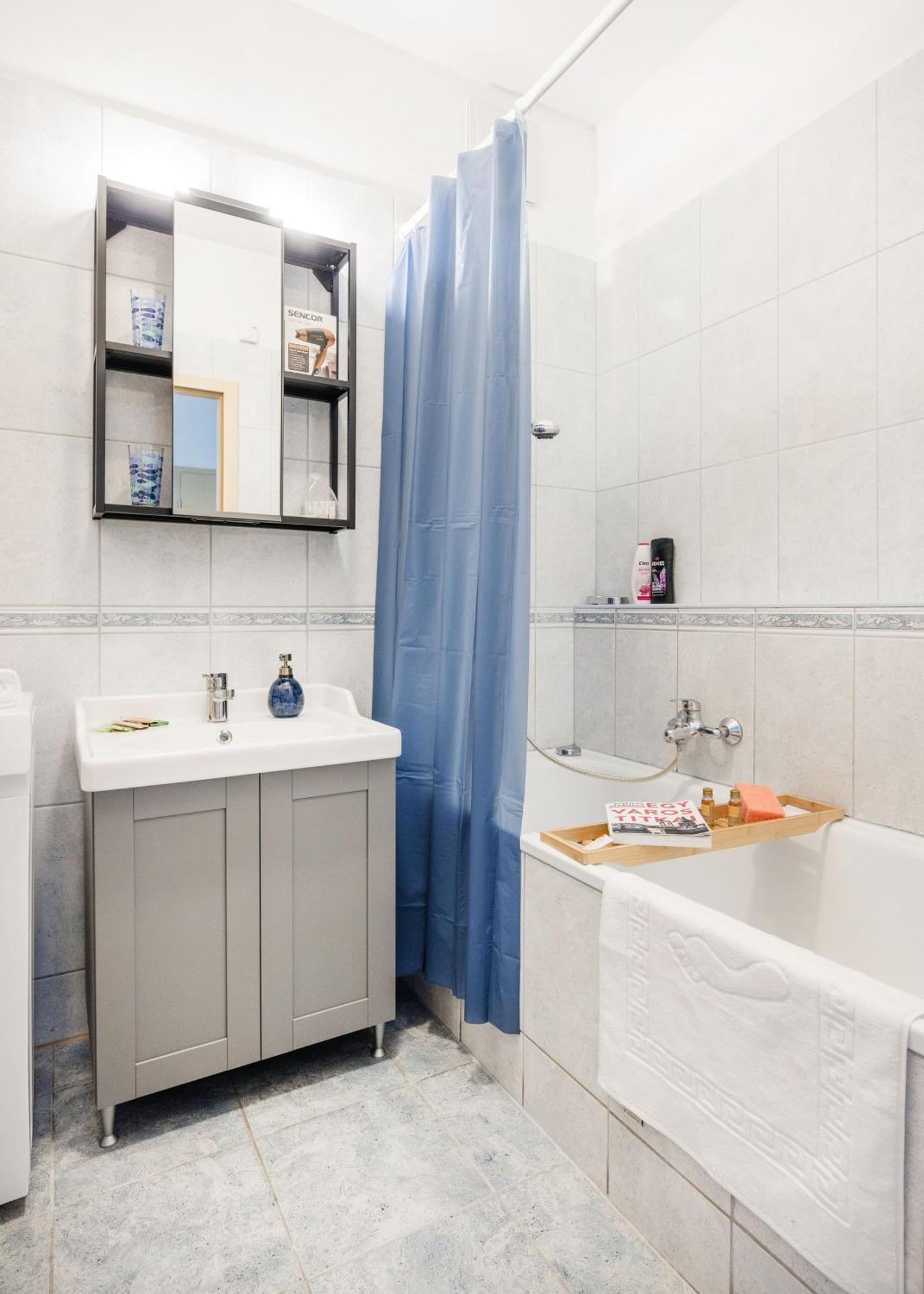 Modern Two-Bedroom Apartment With Free Parking بودابست المظهر الخارجي الصورة