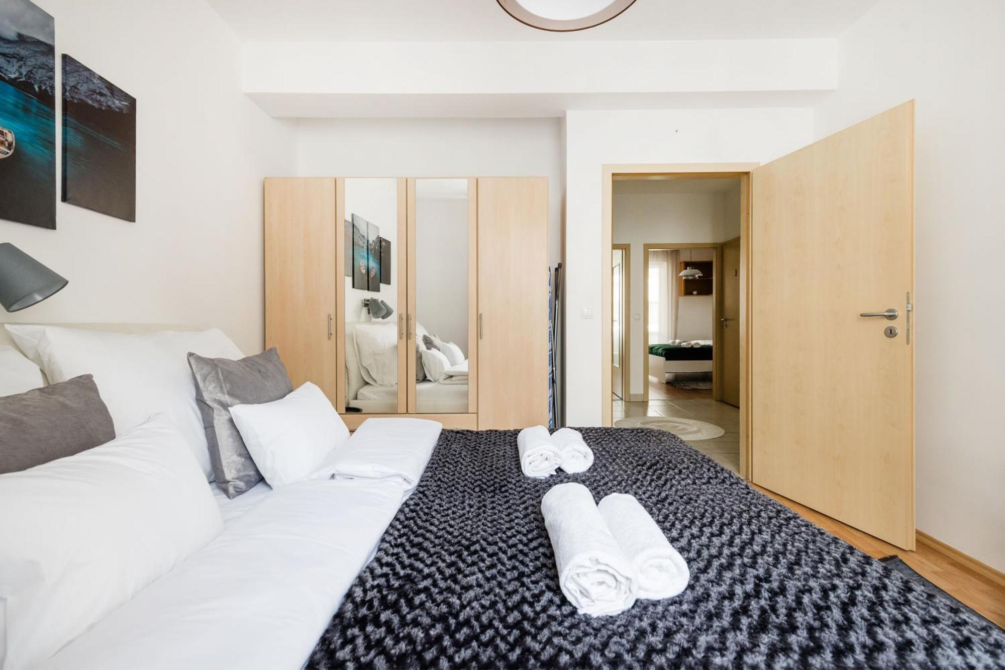 Modern Two-Bedroom Apartment With Free Parking بودابست المظهر الخارجي الصورة