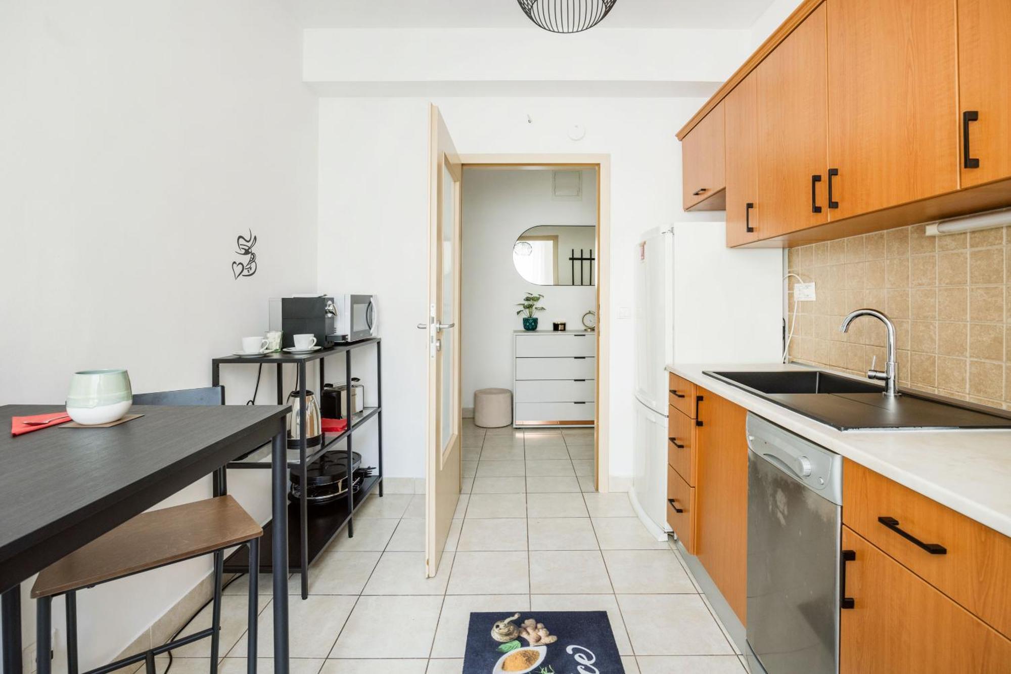 Modern Two-Bedroom Apartment With Free Parking بودابست المظهر الخارجي الصورة